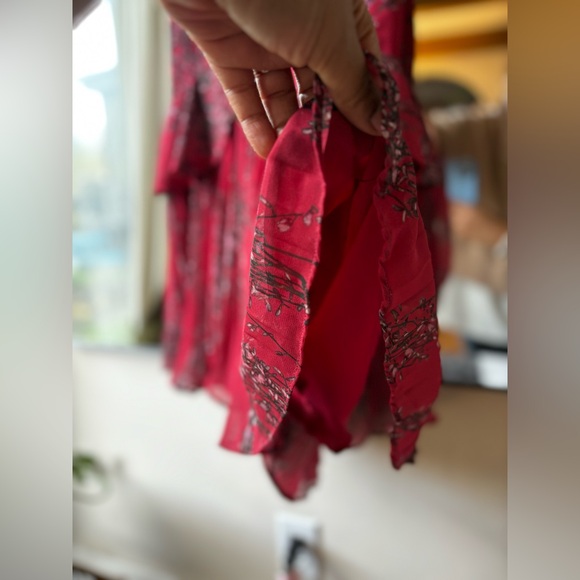 KEEPSAKE THE LABEL | Printed V neck Romper floral in red | size xs - Picture 8 of 9